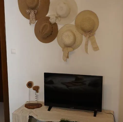 Mary's Luxury Apartment Agria