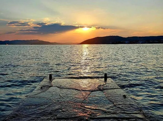 Mary's Luxury Apartment Agria